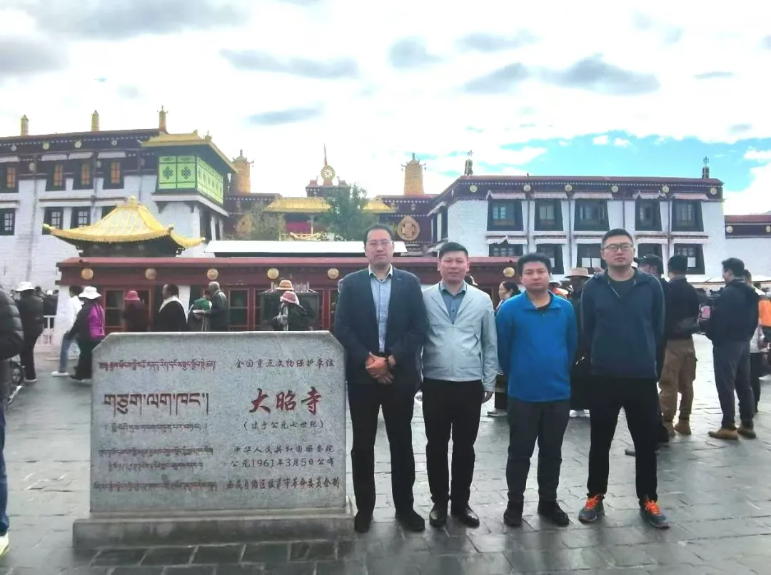 百靈科技參觀大昭寺：汲千年建寺智慧，促企業(yè)轉(zhuǎn)型發(fā)展